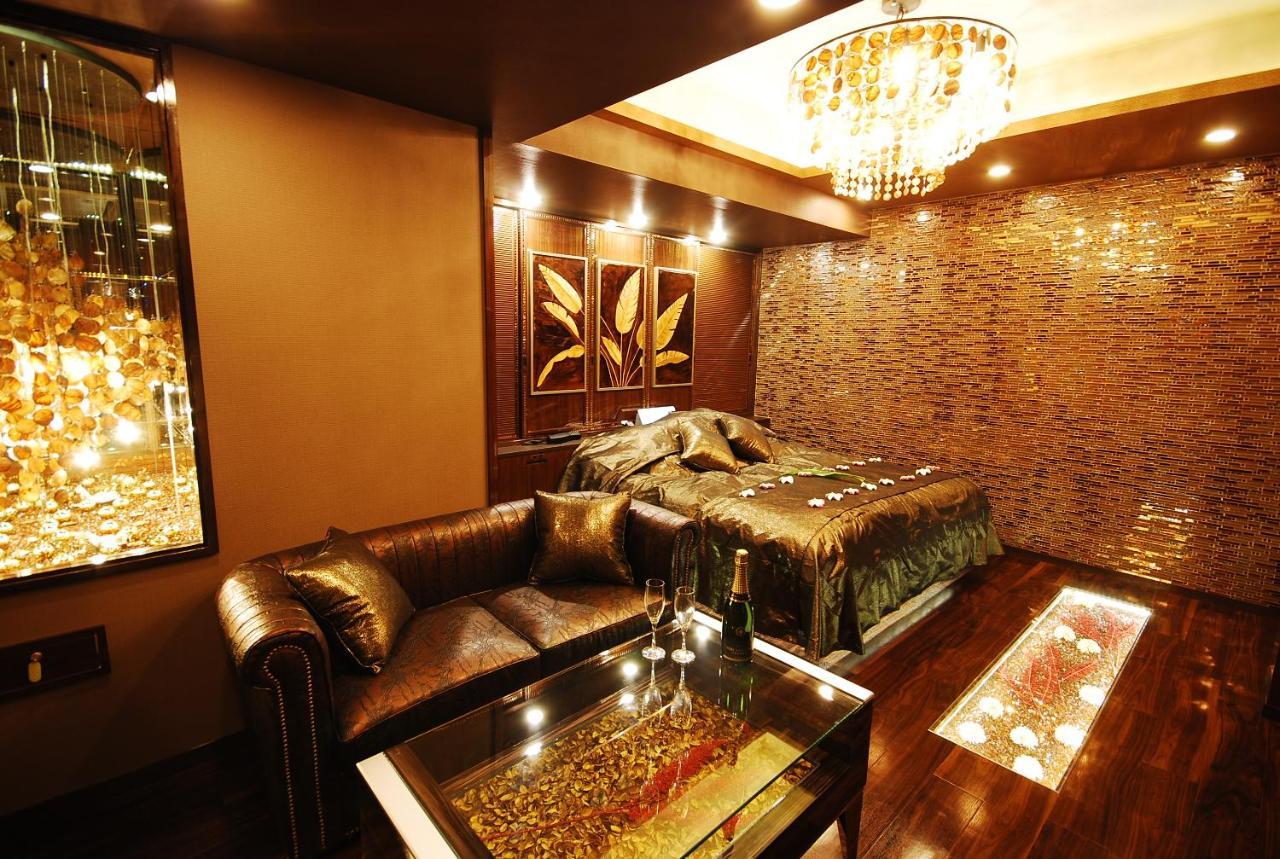 Hotel Sara Kinshicho (Adults Only) Tokyo Exterior photo